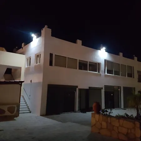 Courtyard Pefki